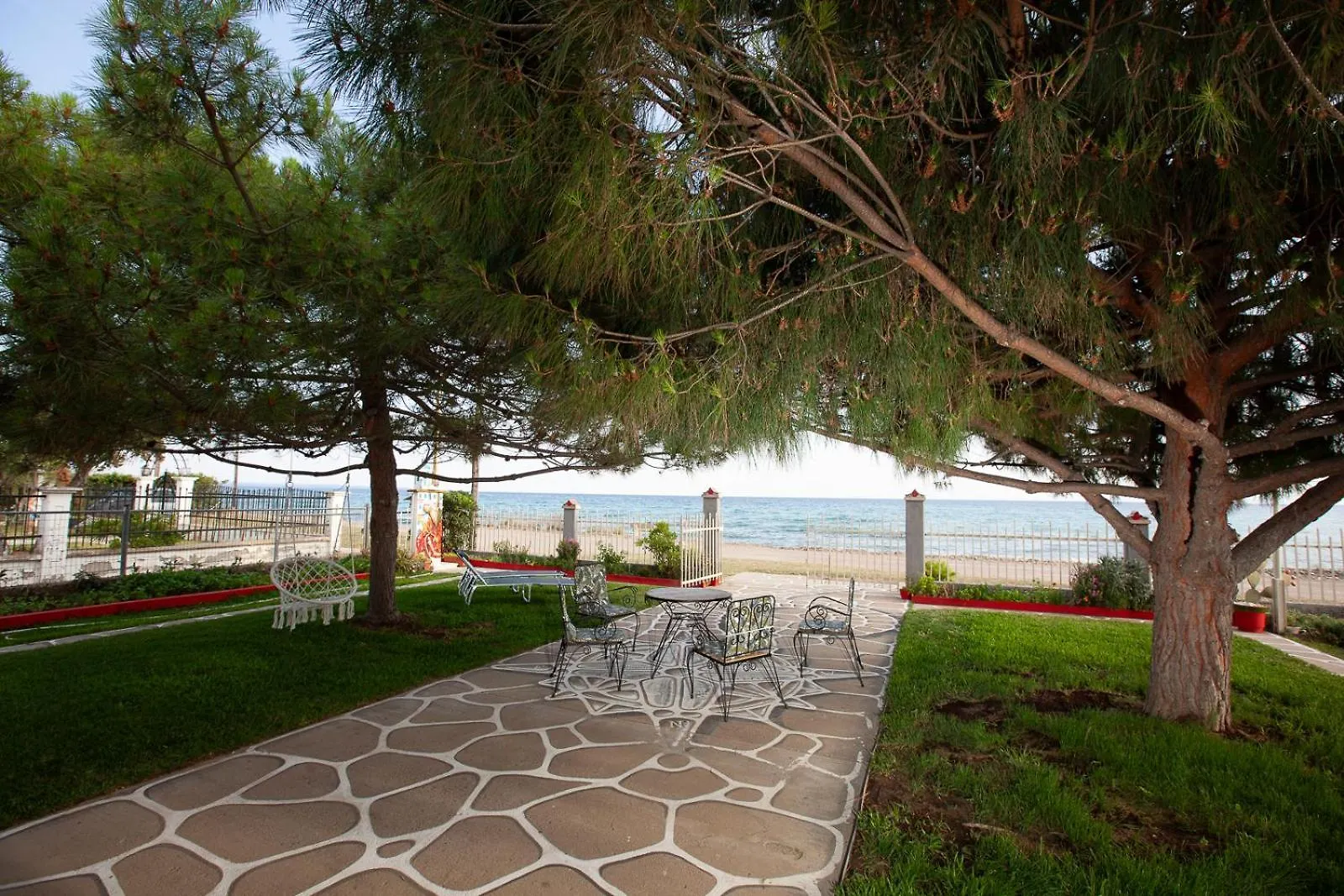The Great Wave Beachfront House Nea Plagia Sozopoli