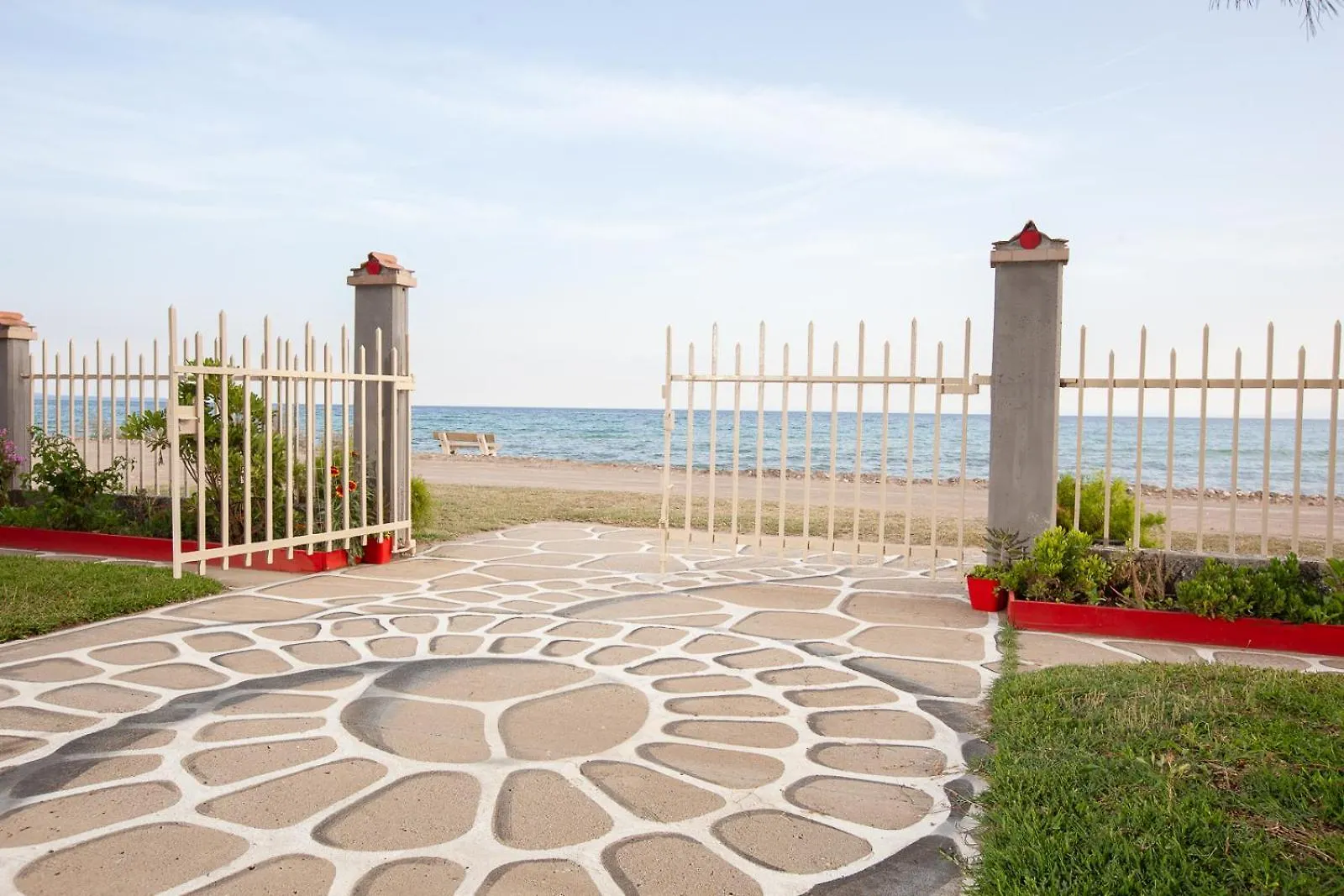 The Great Wave Beachfront House Nea Plagia Sozopoli 0*,